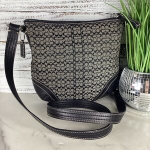 Coach‎ Y2K Vintage Signature C Jacquard Leather Black Gray Crossbody small Bag
